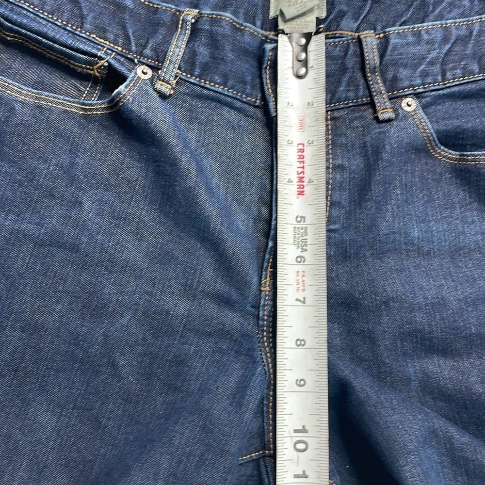 Gap Factory Women’s Dark Wash Essential Bootcut Jeans, size 14A - Picture 5 of 10
